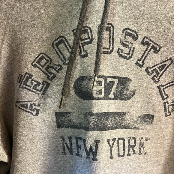 Men’s Aeropostale Gray Distressed Hoodie Sweatshirt GUC -Sz Medium - Picture 3 of 4